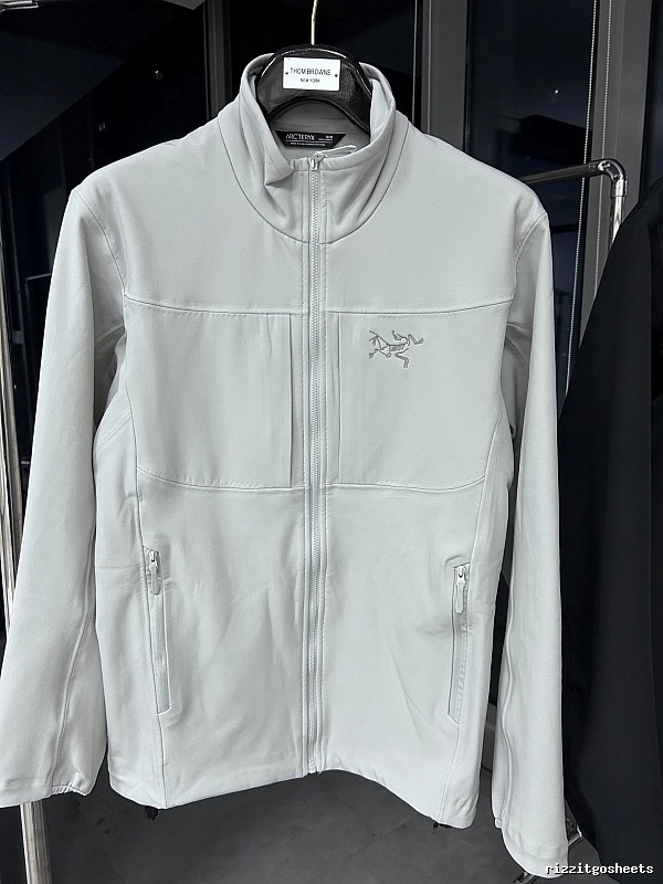 Arc’teryx lightweight light gray jacket
