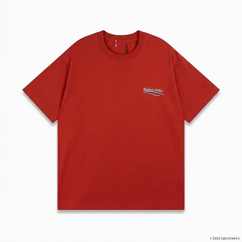 Balenciaga's simple-style red T-shirt