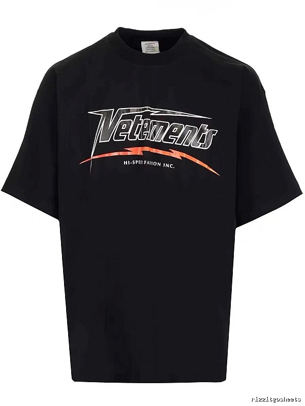 Compact Statement graphic T-shirt Black Colorful Lucky for Sport-Inspired Styling