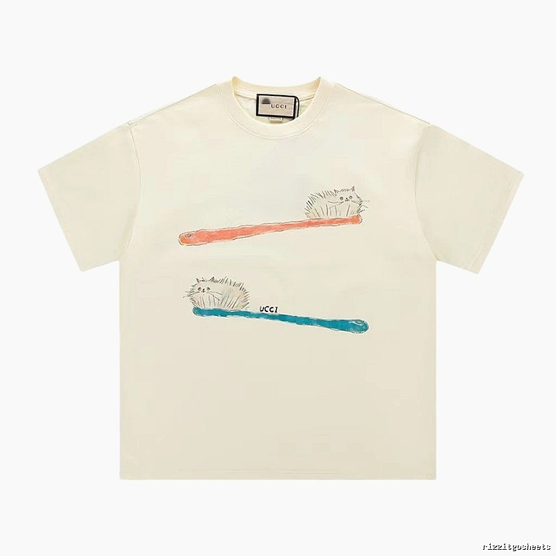 Gucci Hand-painted Cat Vintage Style Off-white T-shirt