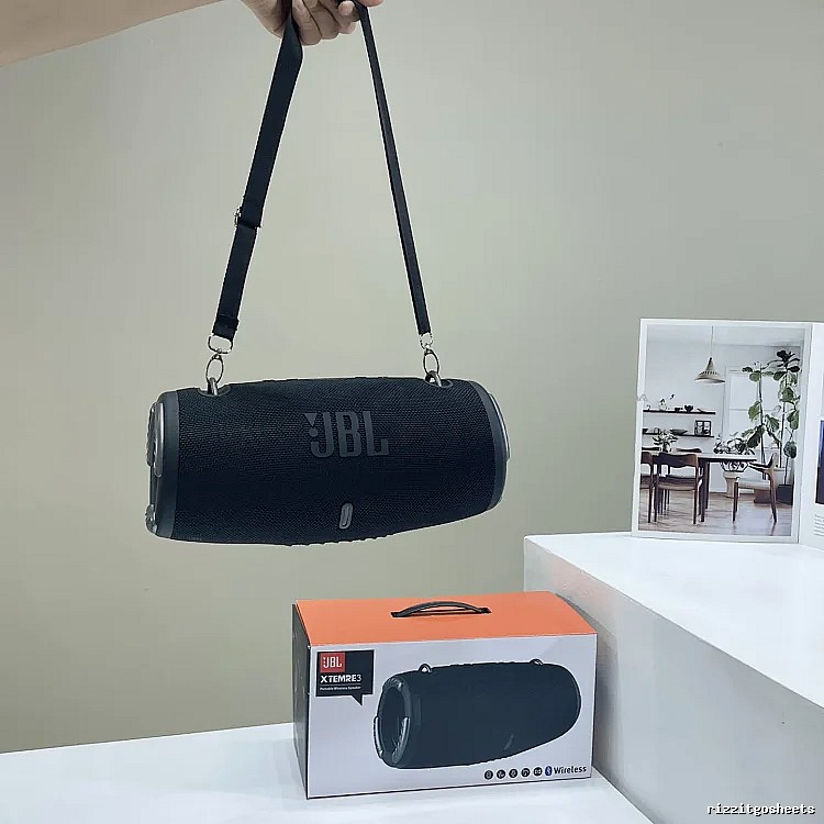 JBL Xtreme Portable Speaker in Navy