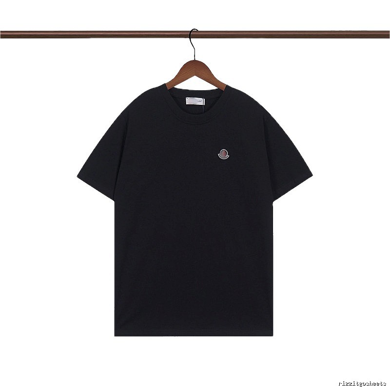 Moncler Classic Minimalist Style Black Short-sleeve T-shirt