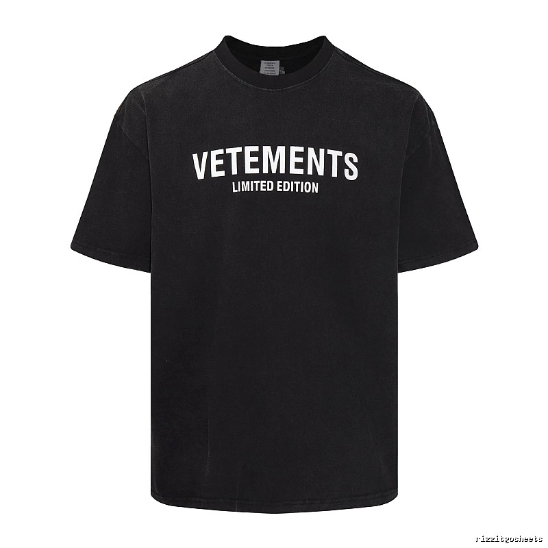 Monogram Statement graphic T-shirt Black Colorful Lucky for Layered Styling
