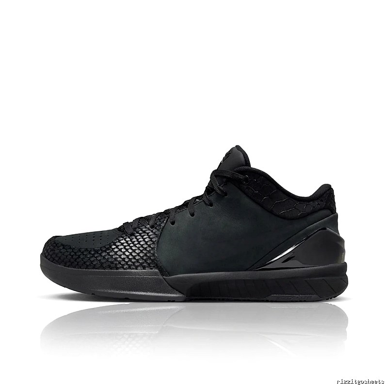 Nike trendy black sports shoes